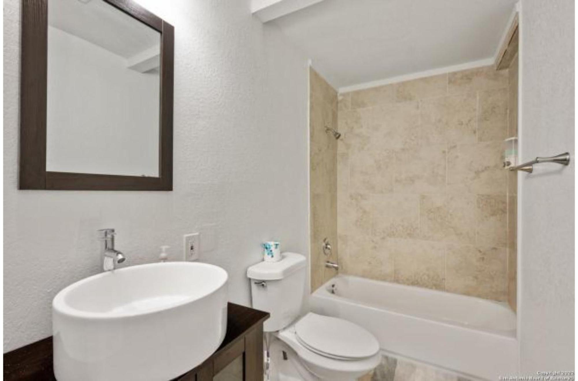 Holiday home Experience Serenity In A 4br3ba Downtown